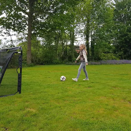 De Bijsselse Enk, Kapperena シャレー ヌンスペート